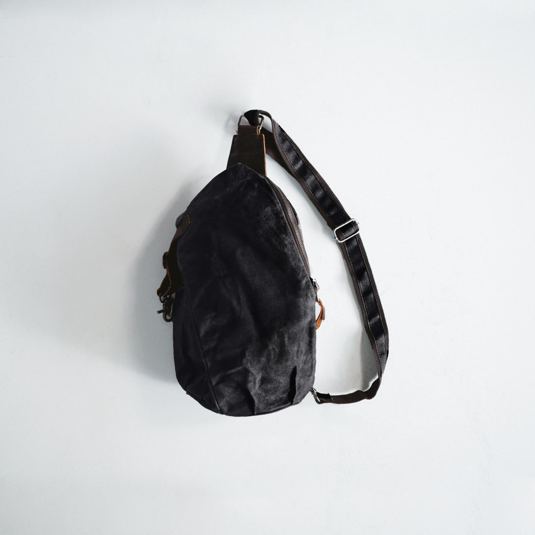 Classic Col. / Oil Canvas Body Bag