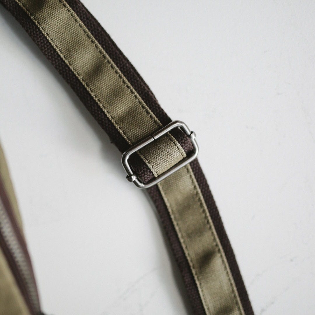 Classic Col. / Oil Canvas Body Bag