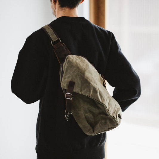 Classic Col. / Oil Canvas Body Bag