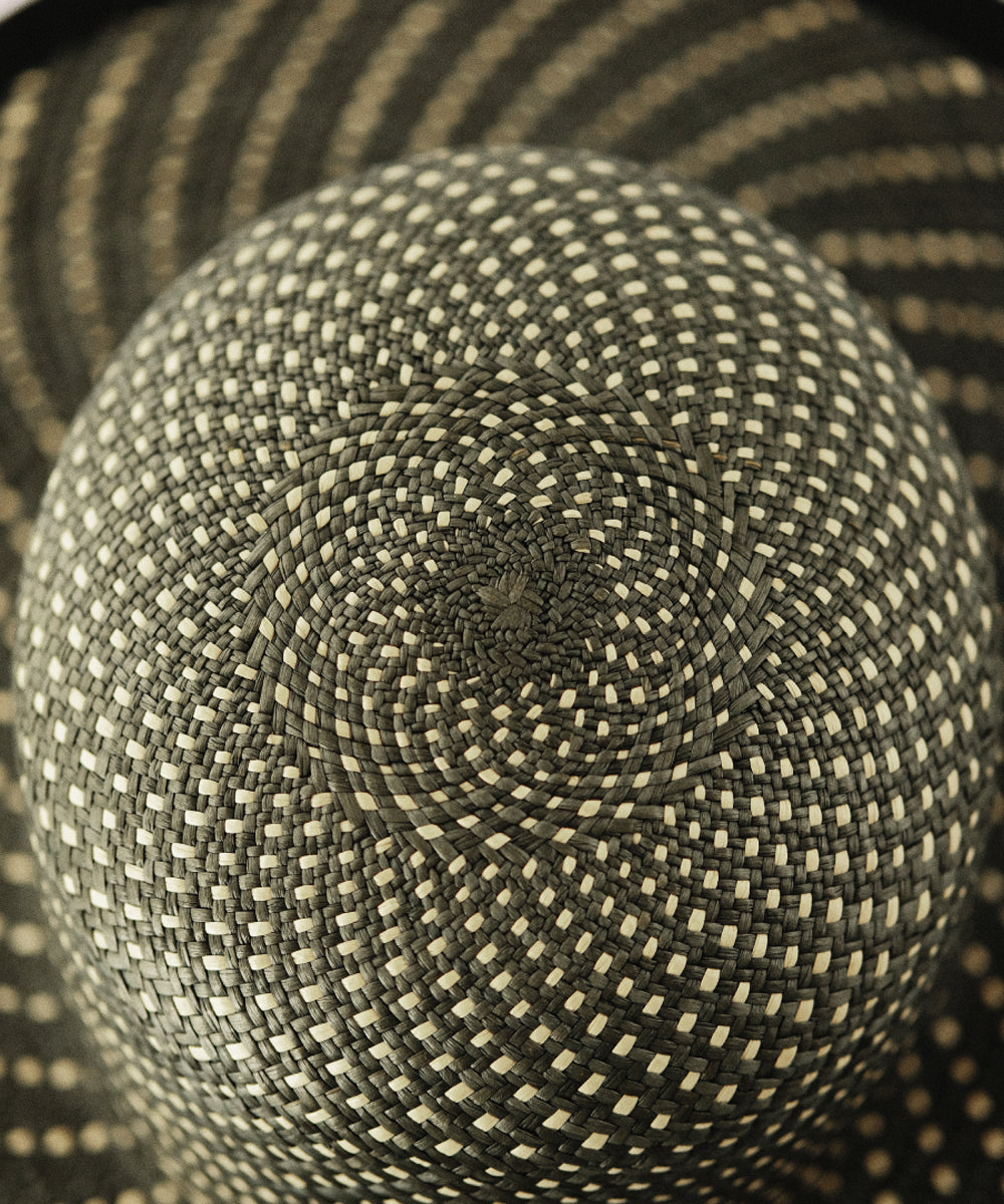 Italian Artisans Col. / Wide Brim Black Hat / Panama